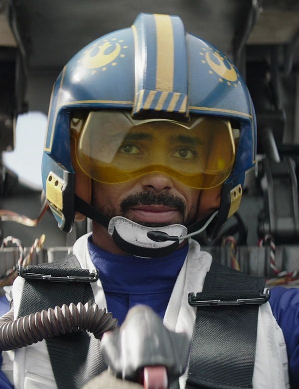 Captain Porter (Human New Republic E-Wing Pilot)
