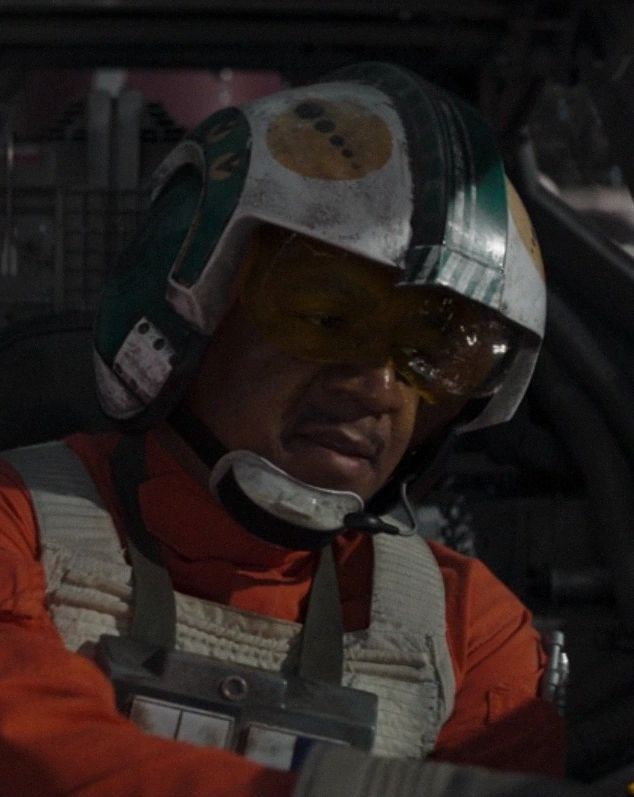 Lieutenant Baysee (Human New Republic Pilot)