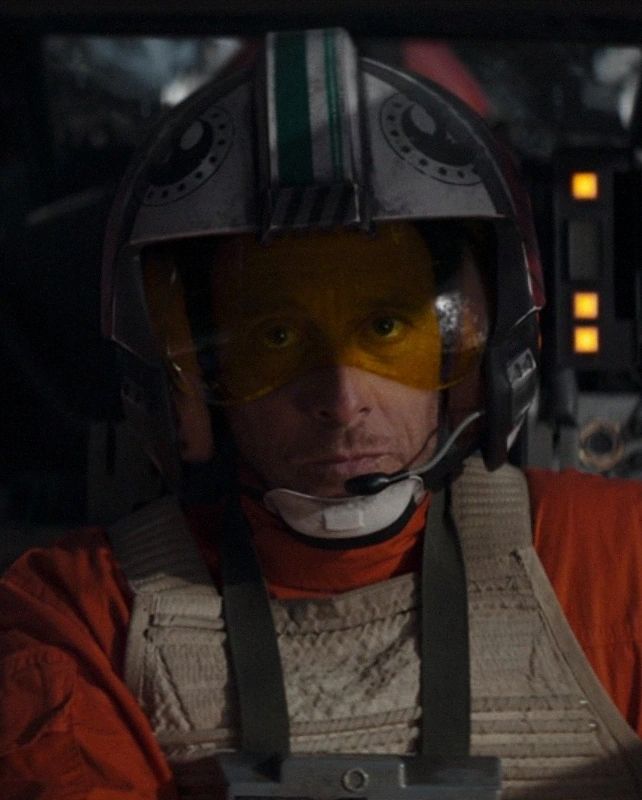 Lieutenant Lander (Human New Republic Pilot)