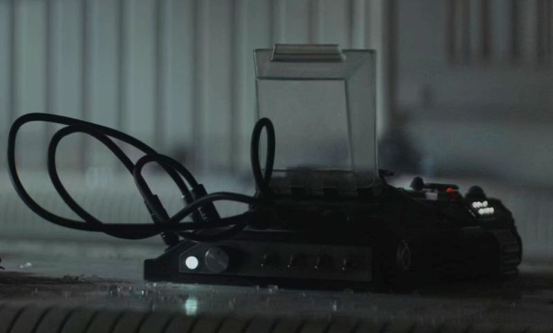 Portable Fractal Radio