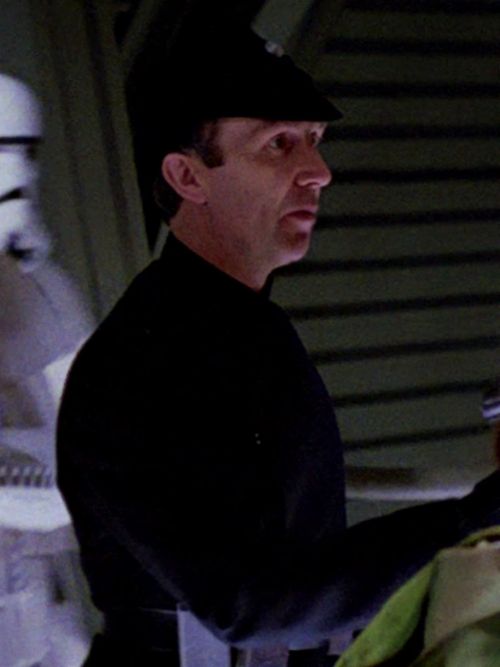 Lieutenant Renz (Human Imperial Officer)